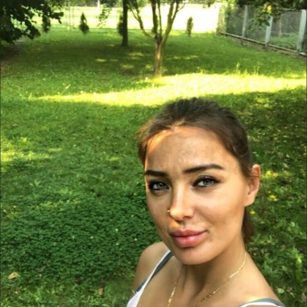 Meet your Posher, Julz